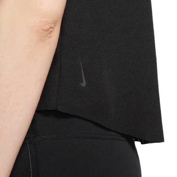 BRAND NEW WITH TAGS NIKE TANK TOP - Picture 3 of 6